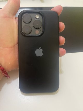 iPhone 15 pro como nuevo