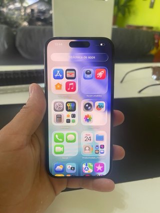 iPhone 15 pro como nuevo