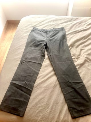 Bañadores, pantalones y camisas