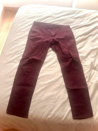 Bañadores, pantalones y camisas