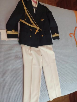 Traje Comunión Niño azul oscuro y pantalon crema