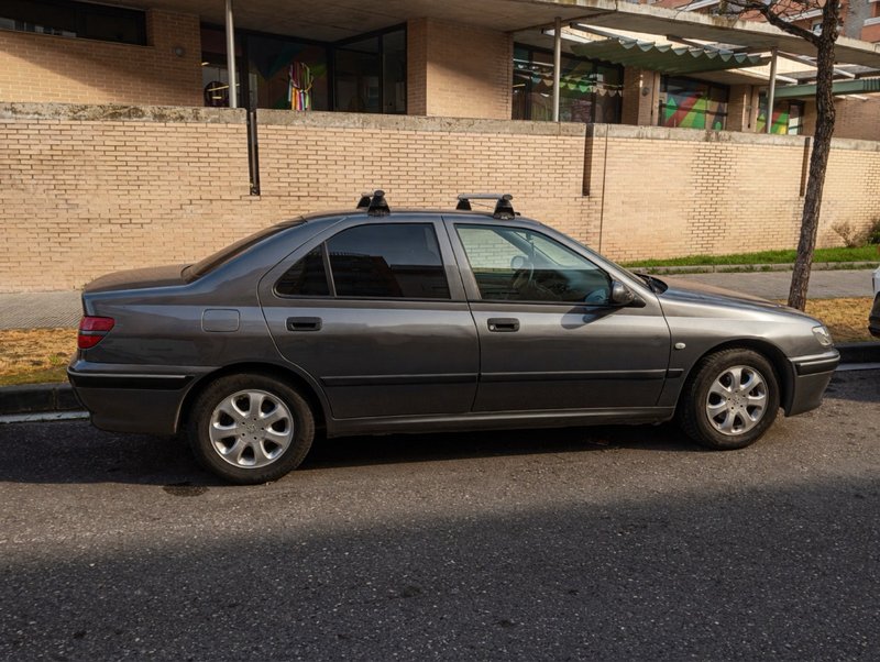 Peugeot 406 2001 - foto 1