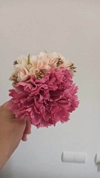 Traje de flamenca rosa con volantes