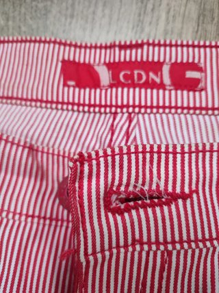 Shorts de rayas rosas y rojas