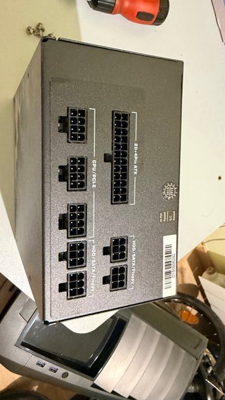Fuente AeroCool 900W MODULAR 80 bronze plus