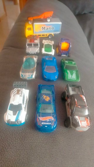 Lote coches metal varios