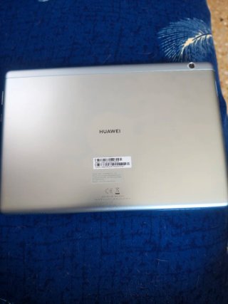 Tablet Huawei Blanca con Funda Roja