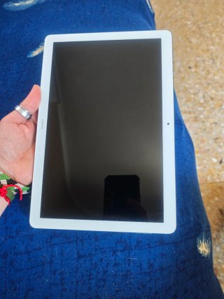 Tablet Huawei Blanca con Funda Roja