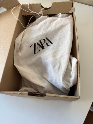 Tacones Zara Morado Satén Talla 38