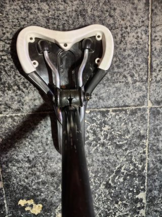 Sillín bicicleta negro