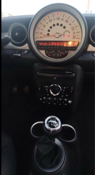 MINI Clubman 2011