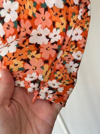Top corto floral naranja Stradivarius Talla L