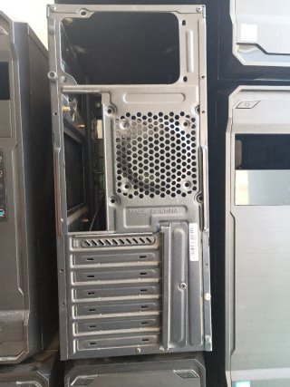 40 Cajas de PC Negras y Grises