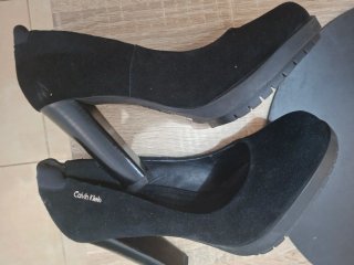 Zapatos de tacón negros ante Calvin Klein