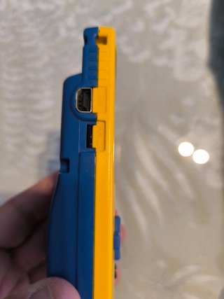 Consola Game Boy Color Edición Pokémon Amarilla