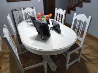 Conjunto de mesa, sillas ......