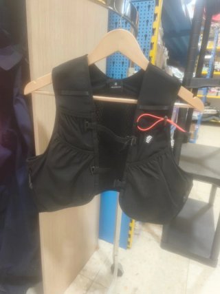 Chaleco de hidratación negro