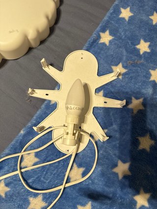 Aplique quitamiedos infantil Ikea. 4 eur cada uno