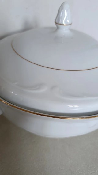 Sopera de porcelana blanca/dorada Włocławek