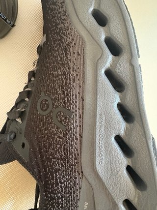On Cloudsurfer Max Talla 38 Negras