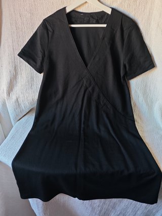 vestido negro midi manga corta talla M/L mujer