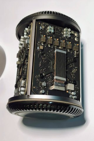 MacPro 2013 2.7Gz E5 12 núc. 64GB 2Tb AMD700