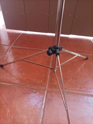 Atril para partituras metálico