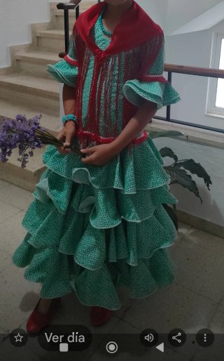Traje de flamenca niña talla 8-10 años