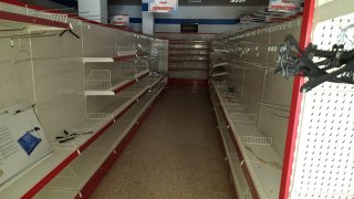 Estanterías y mobiliario comercial