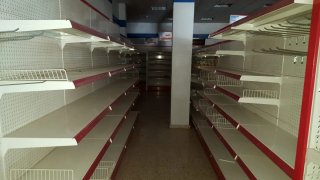 Estanterías y mobiliario comercial