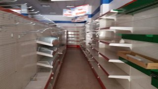 Estanterías y mobiliario comercial