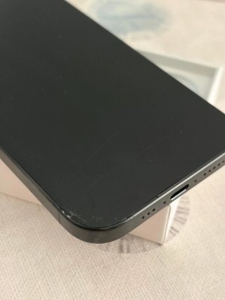 iPhone 16 Pro Negro Titanium