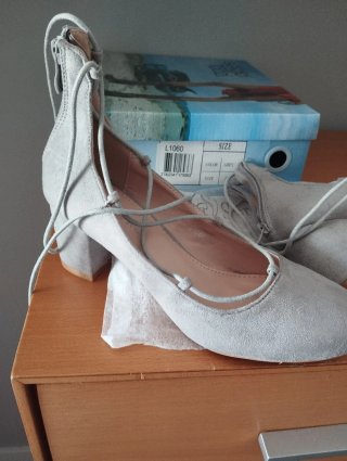 Zapatos Sergio Todzi grises talla 38