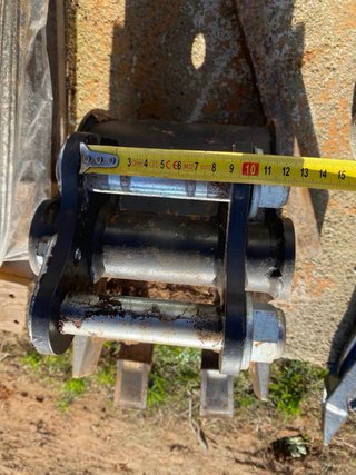 Ripper Miniexcavadora Negro