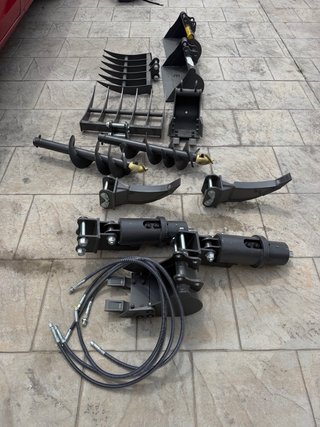 Ripper Miniexcavadora Negro