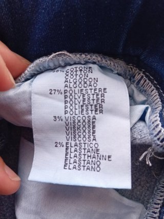 Pantalón vaquero mujer desgastado