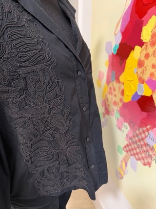 Camisa Negra Bordada
