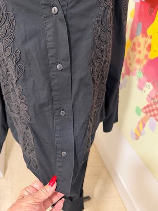 Camisa Negra Bordada