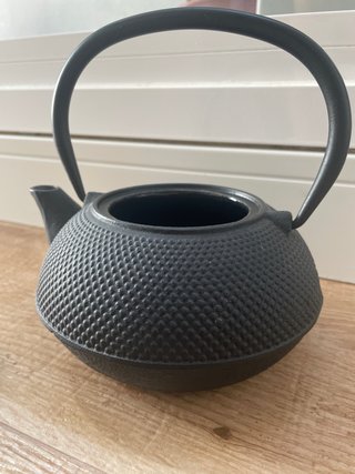 Tetera de hierro fundido negra