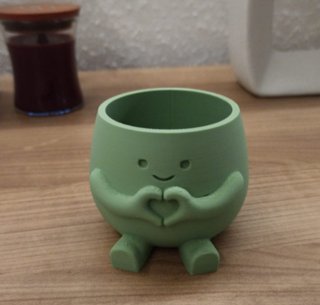 Maceta cerámica corazón animada