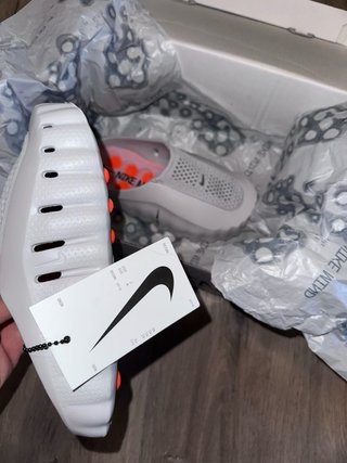 Nike Mind 001