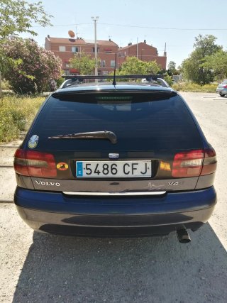 Volvo V40 2003