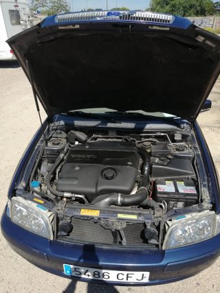 Volvo V40 2003