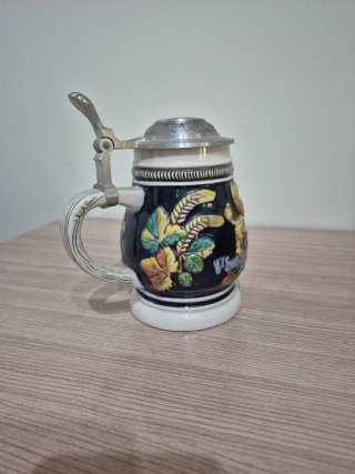 (o 20 € ciascuna) Bicchieri di birra in ceramica con