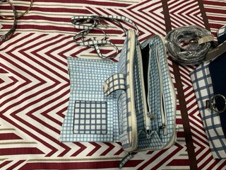 Lote Bolso Tote, Bandolera y Cartera Parfois