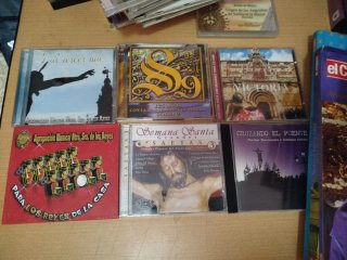 Lote 20 CD, 20 DVD,5 Libros y casette Semana Santa