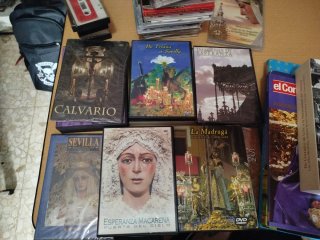 Lote 20 CD, 20 DVD,5 Libros y casette Semana Santa
