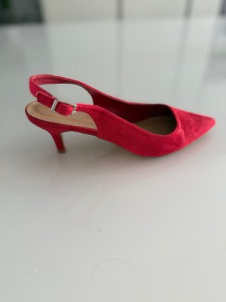 Zapatos de tacón rojos para mujer
