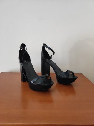 Sandalias plataforma de tacón negros