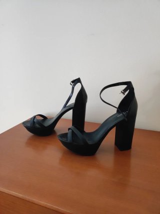 Sandalias plataforma de tacón negros